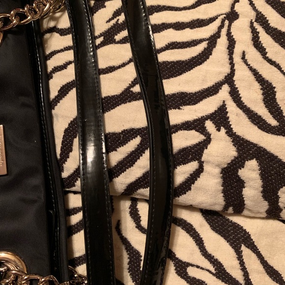 Like new! kate spade satchel. Silver Chain. - Picture 8 of 8